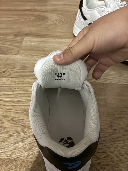 Papuci off-white