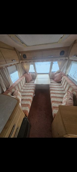 Vând rulota Beiley senator