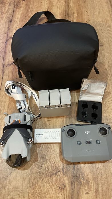 DJI Mini 3 Fly More Combo
