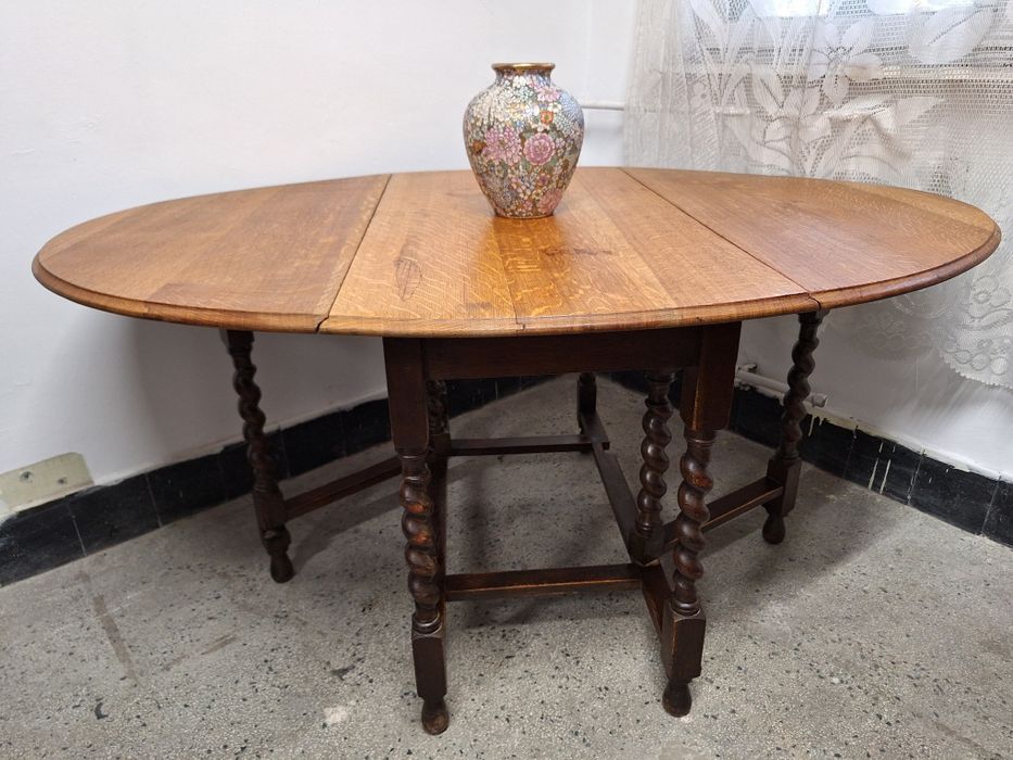 Маса  за трапезария разтегателна