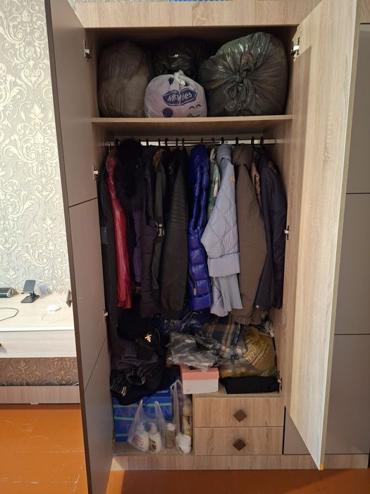 Мебель шкаф, стол