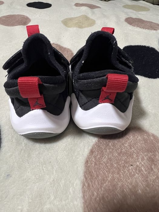 Adidași Nike Jordan