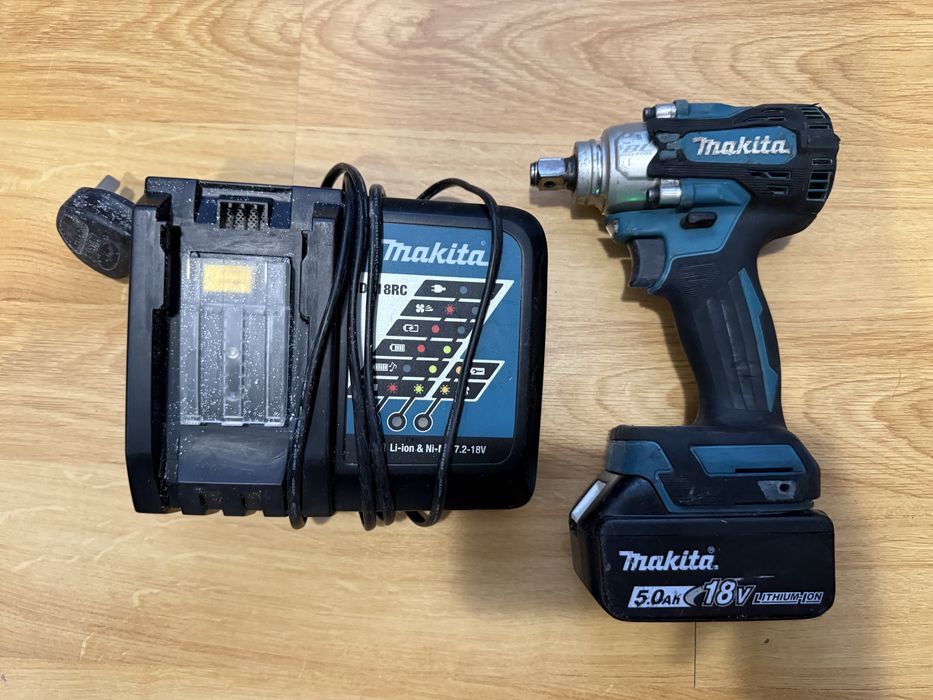 Makita DTW300 Гайковерт