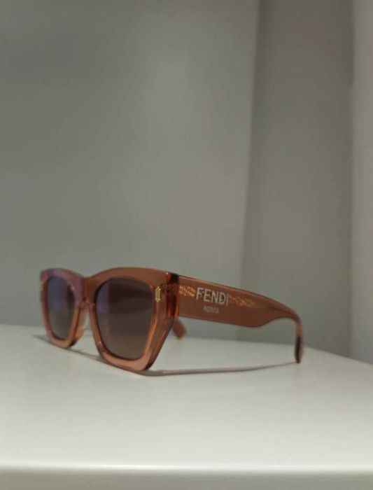 Оригинални слънчеви очила fendi