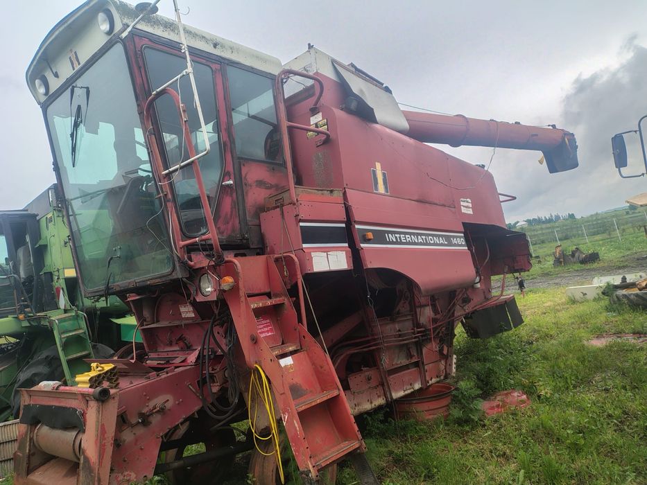 Dezmembrez Combine Agricole