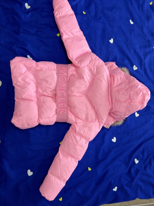 Geacă Moncler fetițe, mărimea 116 (6 ani), Roz, cu glugă și blăniță naturală