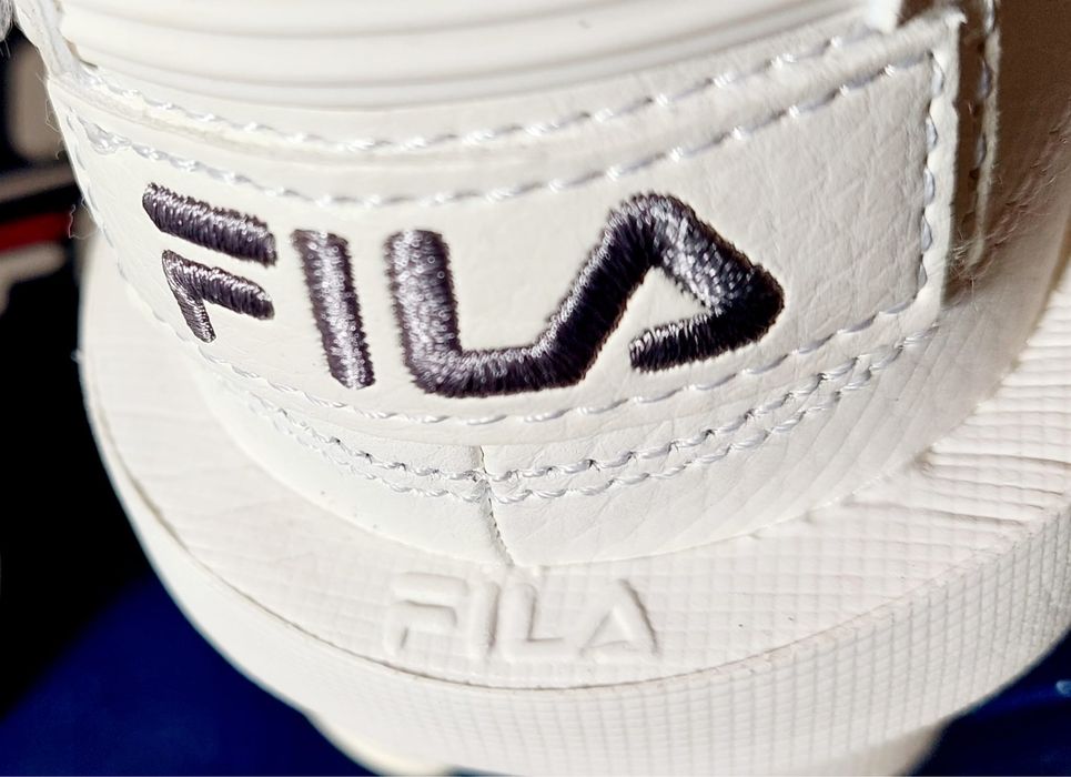 Adidasi Fila Disruptor Femei