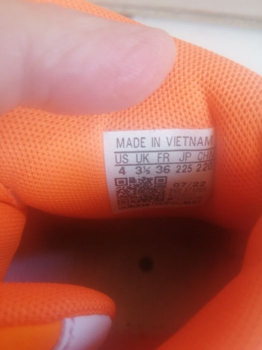 ,, Adidas,, Високи спортни маратонки, употребявани. .