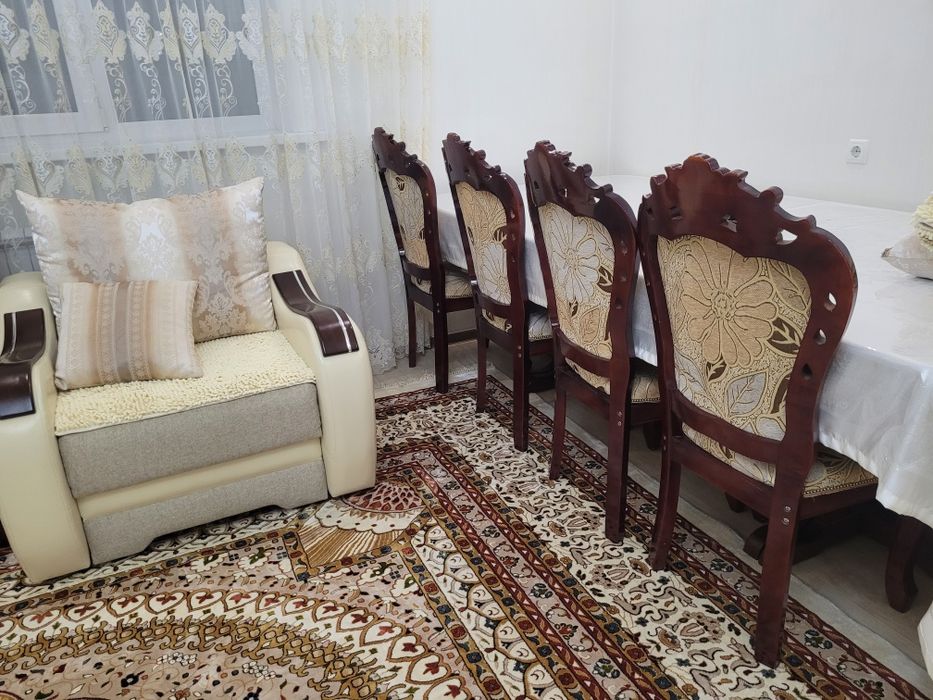 Срочно продам стулья