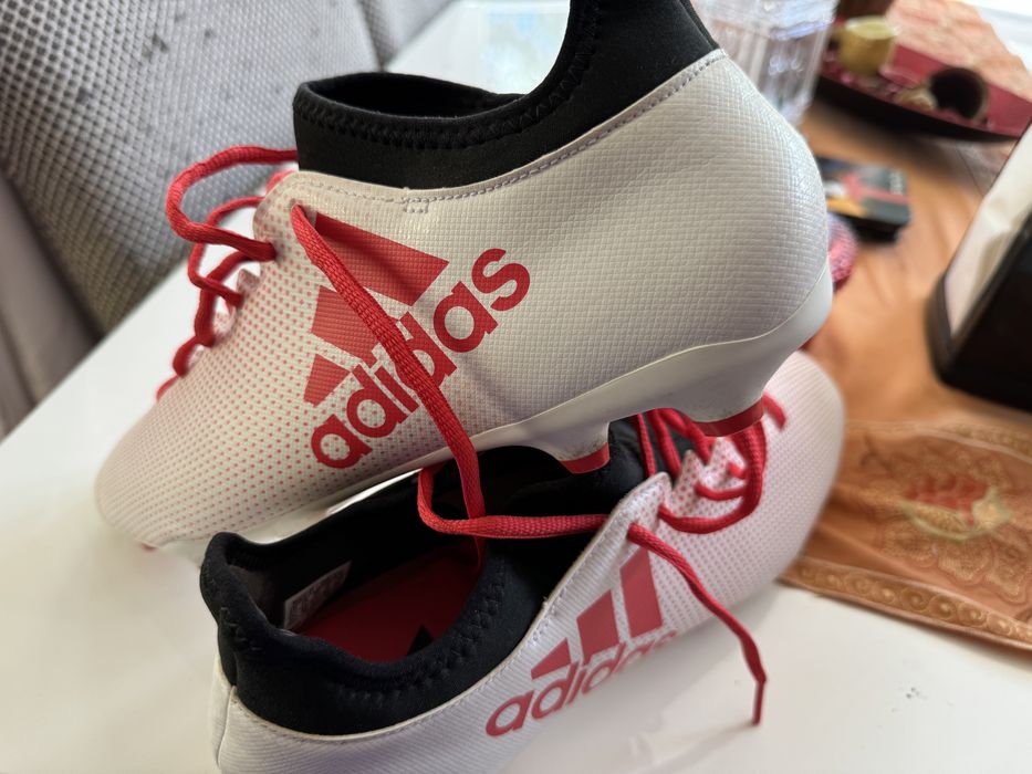 Ghete Adidas cu crampoane noi