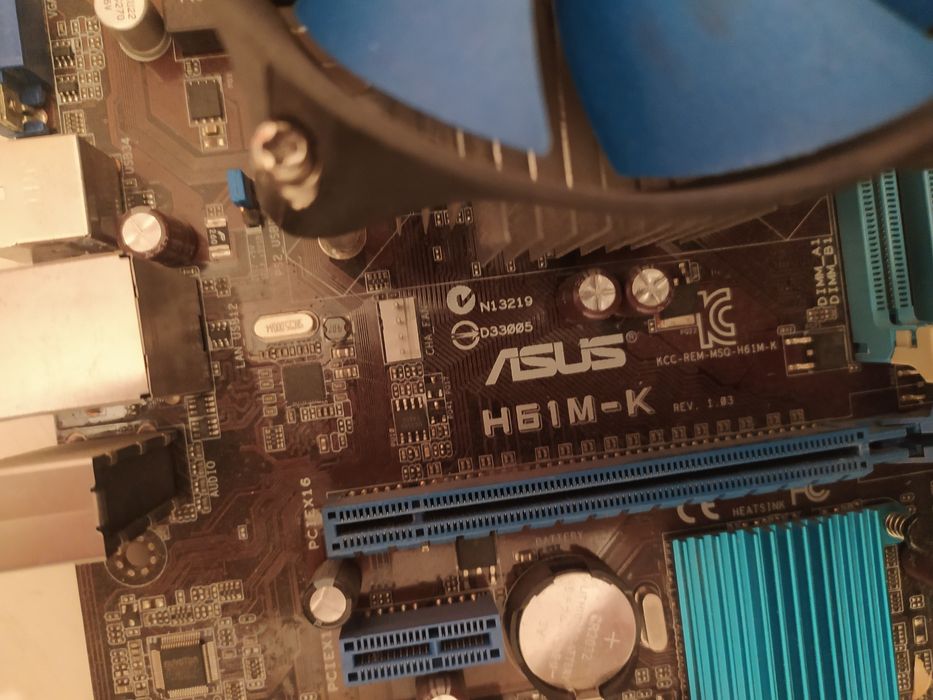 Материнская плата 1155 с проццом и кулером