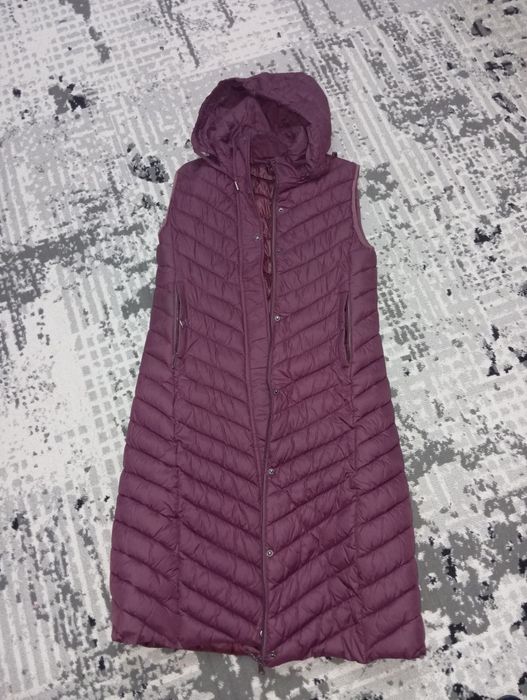 Продам женскую безрукавку,размер 44.Цена 80.000