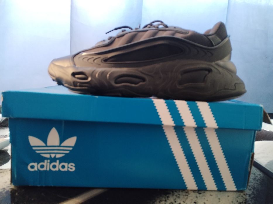 Adidas Oznova 44номер 28см.