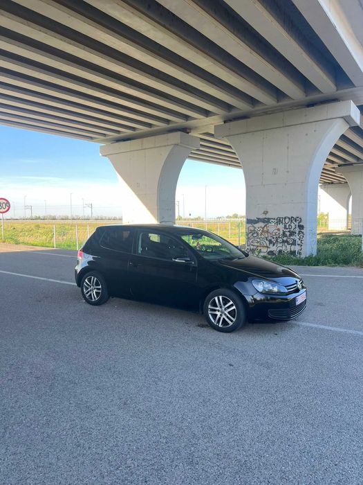 Vând Vw Golf 6 1.6 tdi