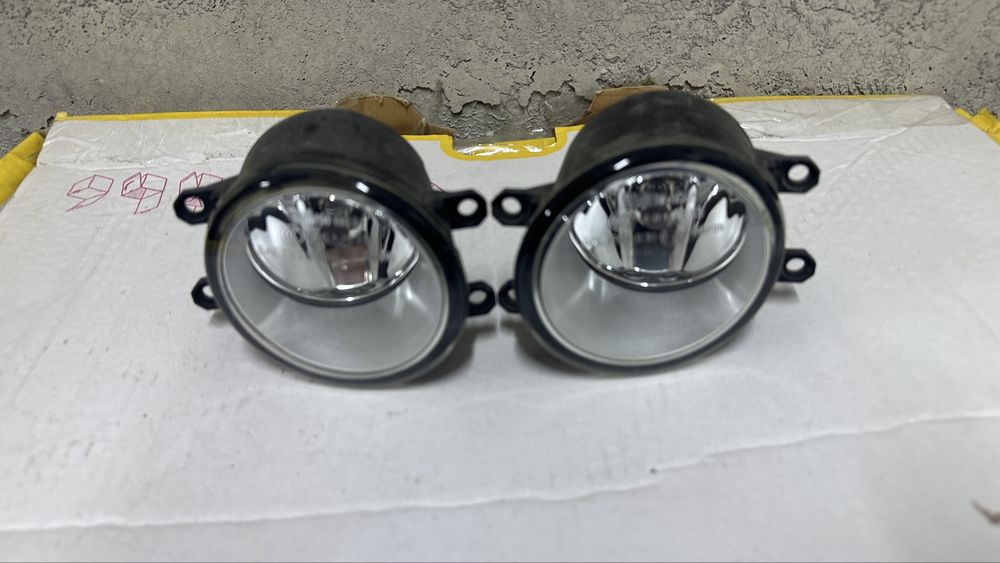 Противотуманки на CAMRY 55