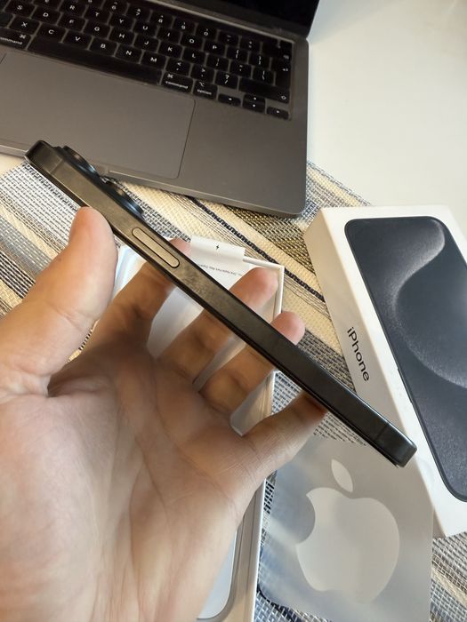 Iphone 15 pro max negru 256 gb 85%