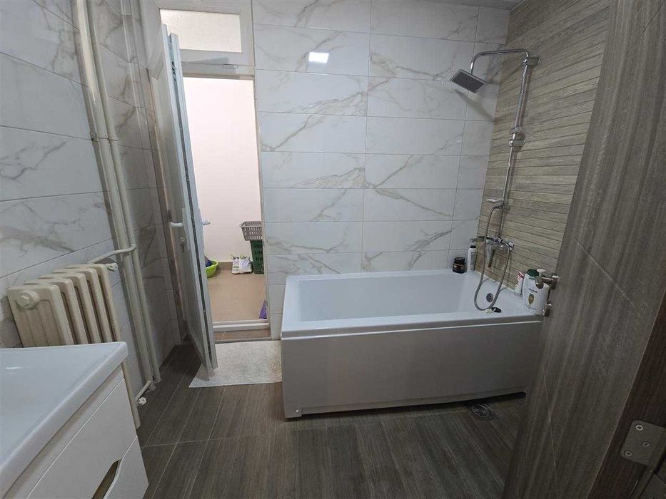 Дава се под наем Двустаен апартамент в Бургас, Възраждане - 53 кв.м за 229.5 € - Снимка #3