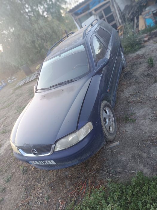 Vând Opel Vectra b