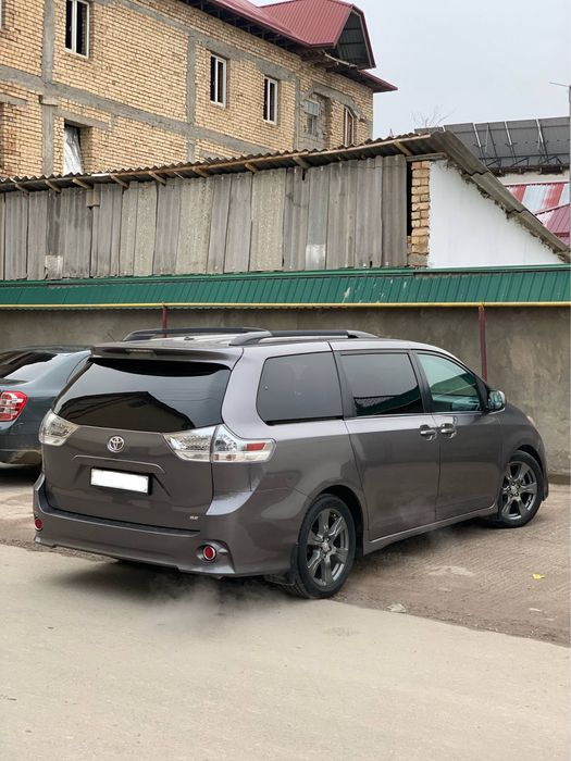 Toyota Sienna 3.5L 2017