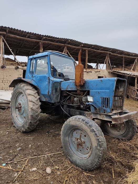 Трактор сотилади.