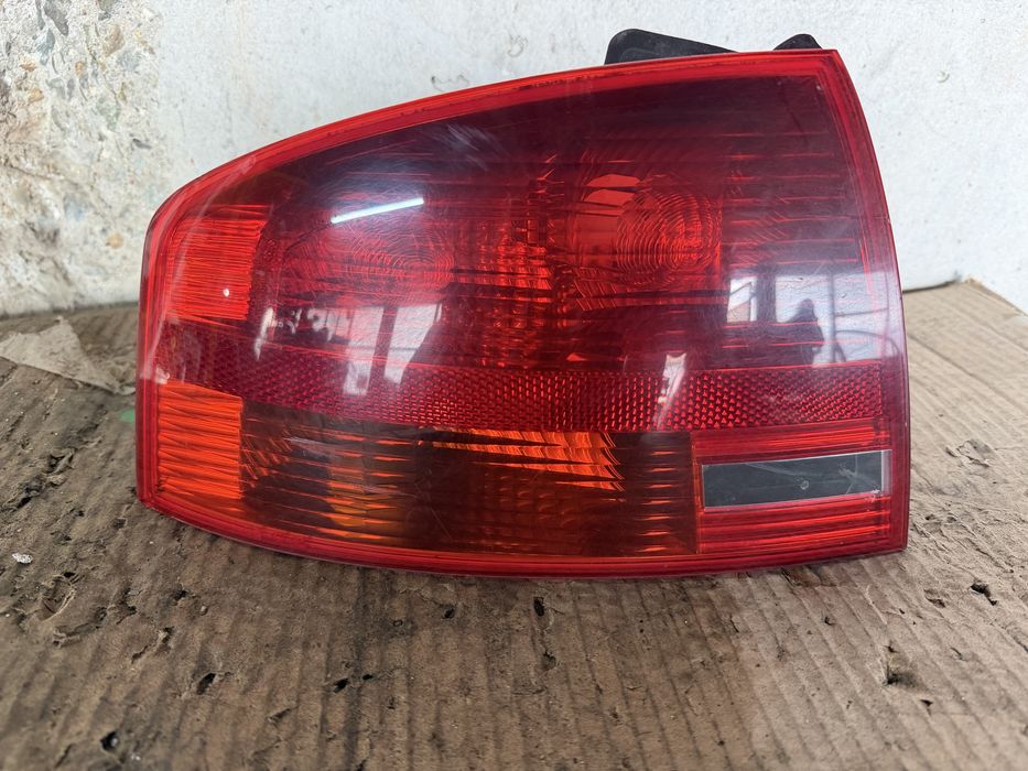 Ляв стоп от ауди а4 б7 / audi a4 b7