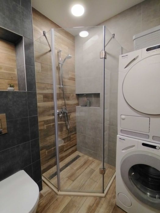 Дава се под наем Двустаен апартамент в Варна, Цветен квартал - 60 кв.м за 850 € - Снимка #18