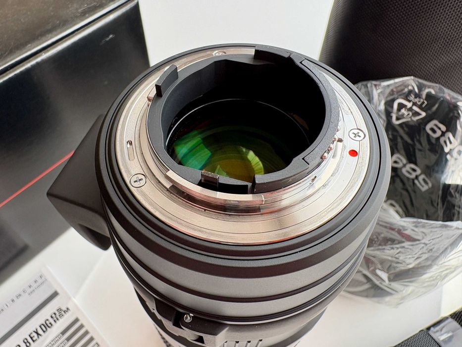 Sigma 70-200mm F2.8 APO EX DG OS HSM Nikon | Пълен комплект | Неразличим от нов