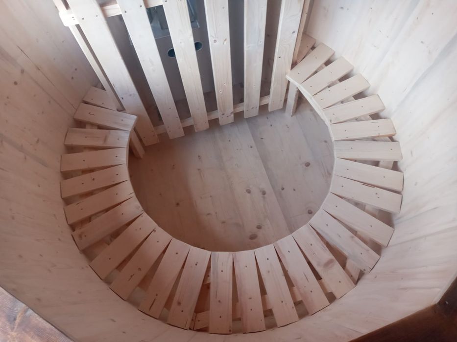 Vând Ciubăr din lemn masiv.