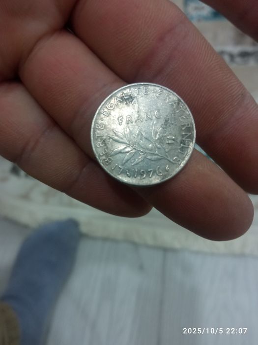 Продам Франк монета FRF