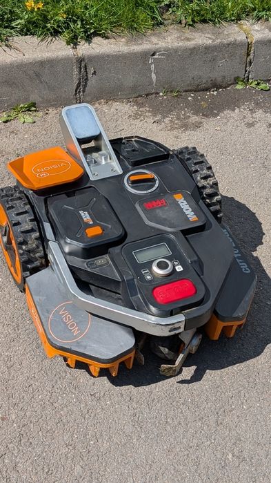 Robot de tuns iarba/gazon Worx Landroid Vision M600 WR206E,
