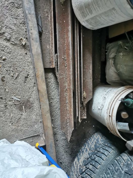 уголок  50  х  50