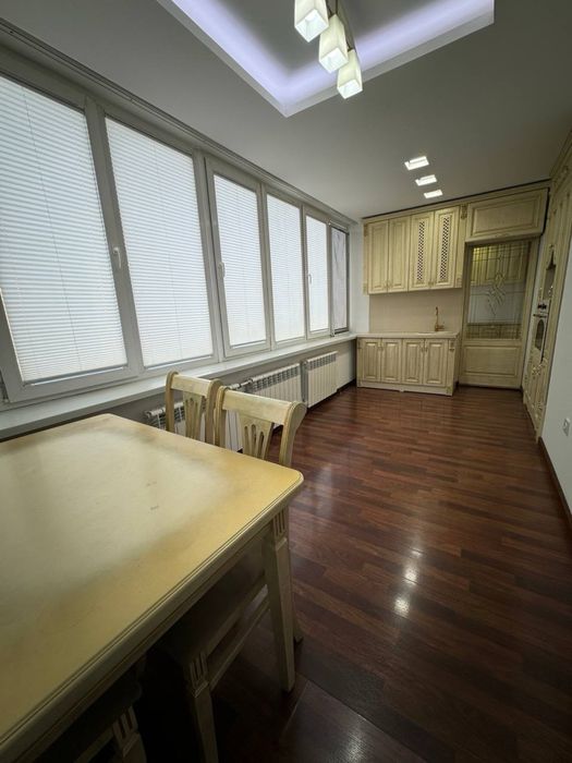 Продается квартира вторичка улица Садика Азимова 90м2