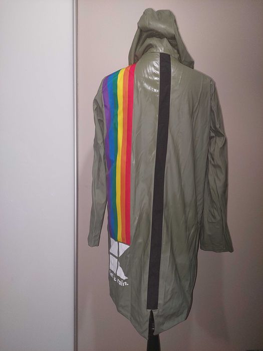 Jachetă lungă curcubeu deosebită Cătălin Botezatu si alti designeri