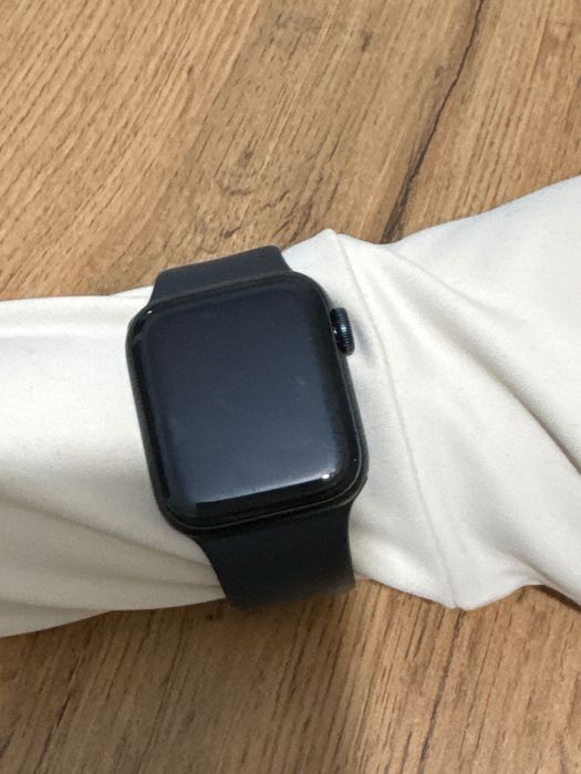 Продам APPLE WATCH SE 44 mm