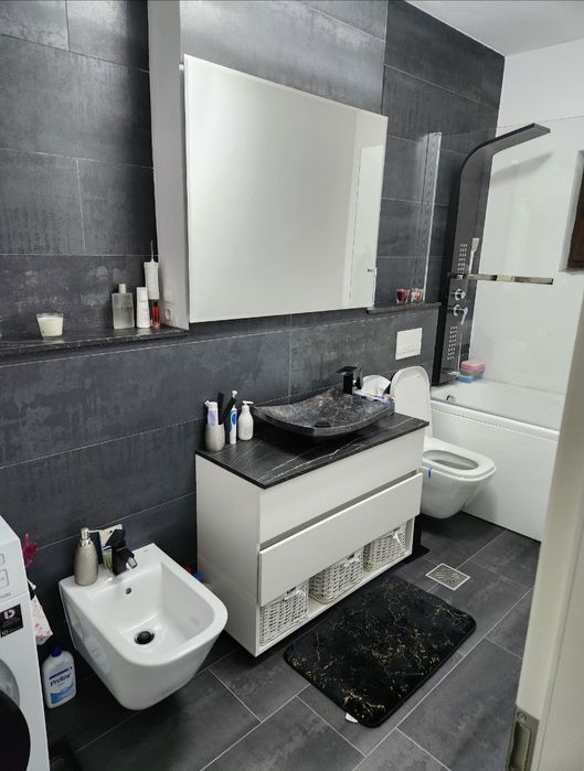 Vând apartament Sânpetru Residence cu grădină și parcare