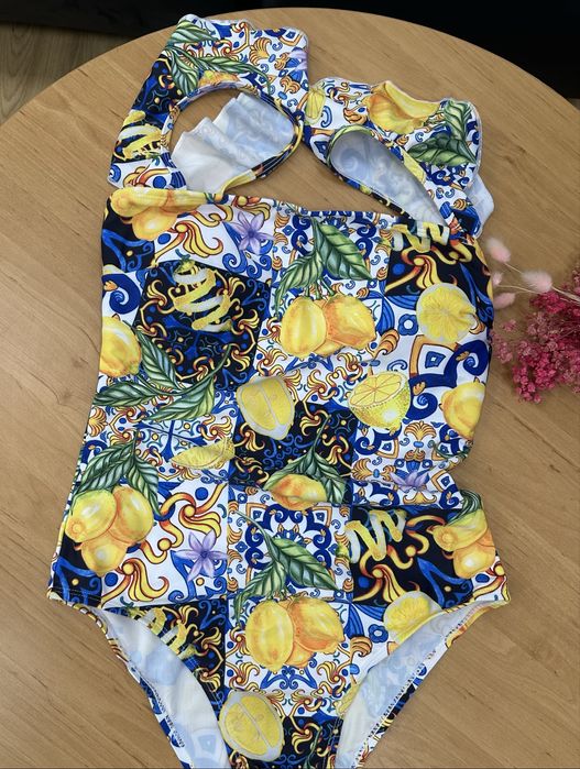 Цял бански с принт лимони