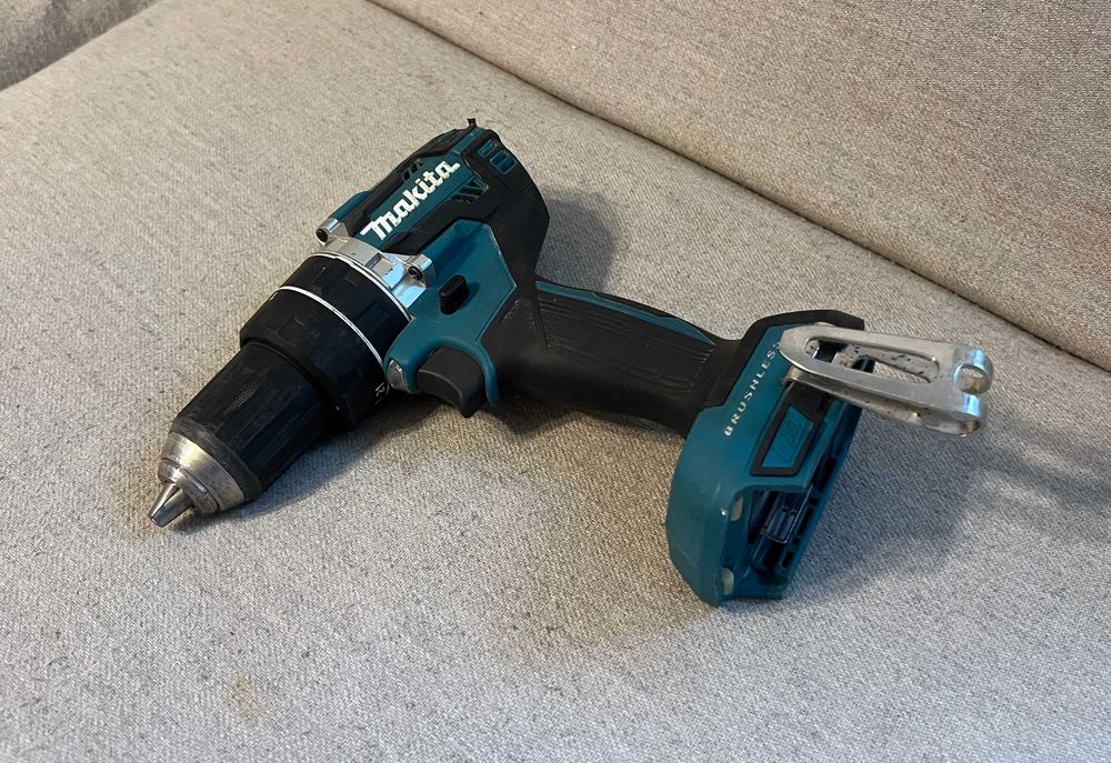 Masina gaurit insurubat Makita DHP484 Brushless 18V