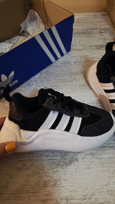 Adidas impecabili 25