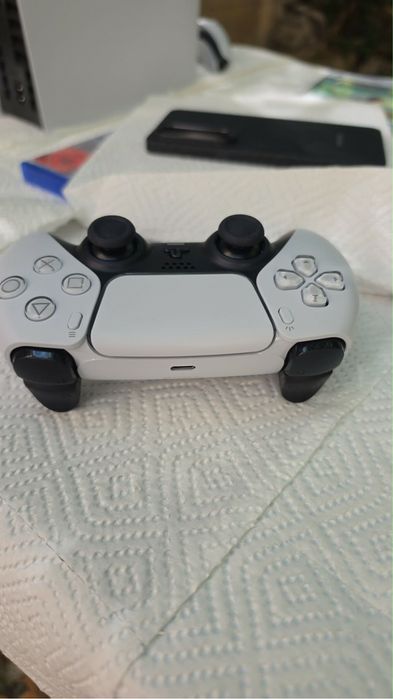 Playstation 5 Slim 1 TB с 2 dualsense контролера и вградена игра + Игри за psp5