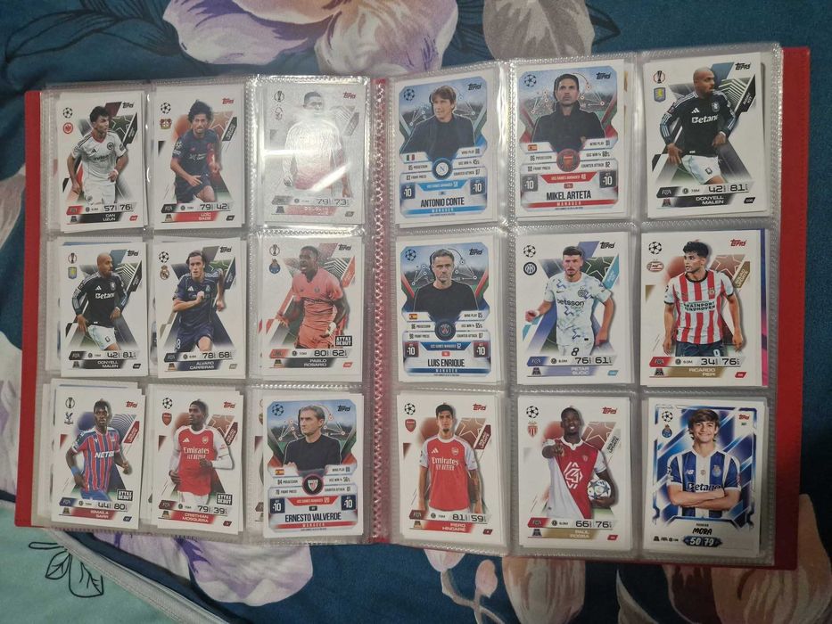 Vand 396 de cartonase match attax si topps