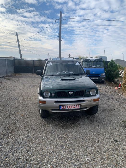 Nissan terrano 2.7 tdi 4x4 cu reductor