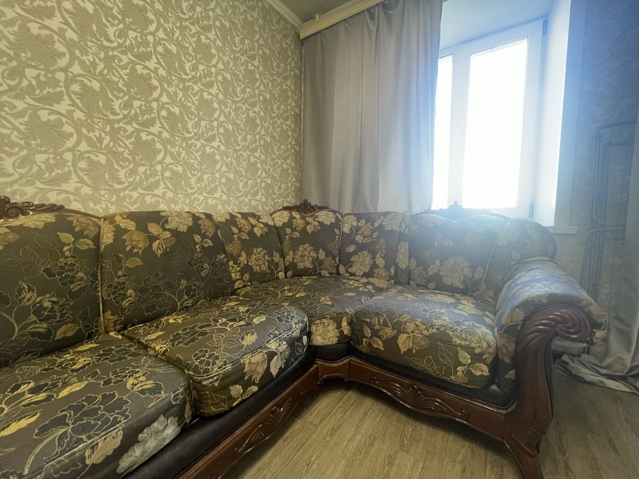 Продам раритетный диван , раскладной