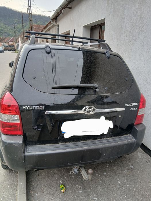 Vand sau schimb hyundai tucson 4×4 .2.diesel