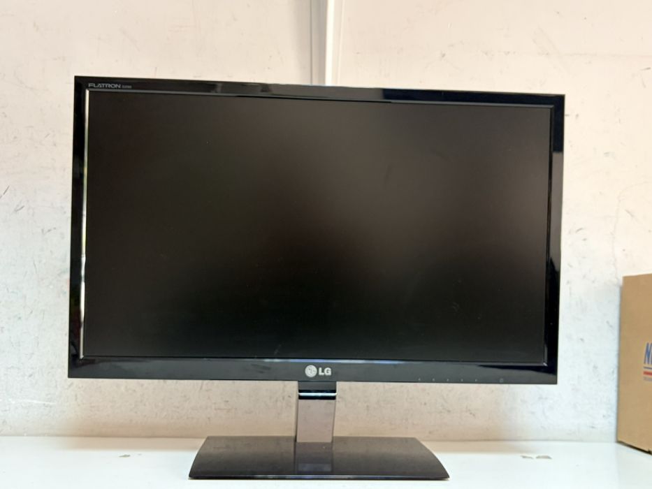 LG  flatron монитор