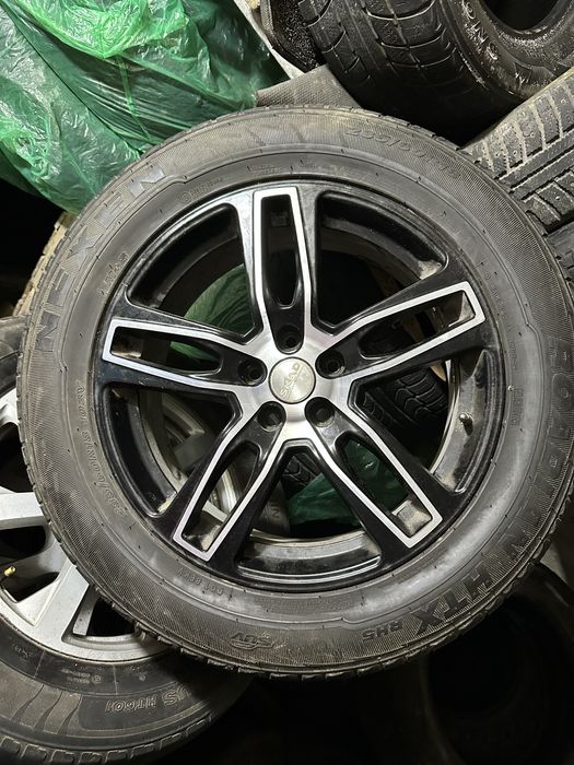 Продам 3 диска на 17 вместе с резиной 235/60/18