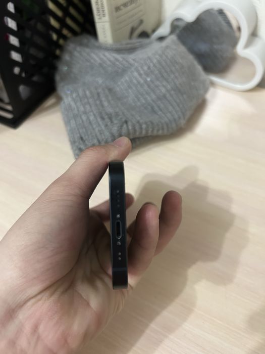 Продам Iphone 13mini 256gb