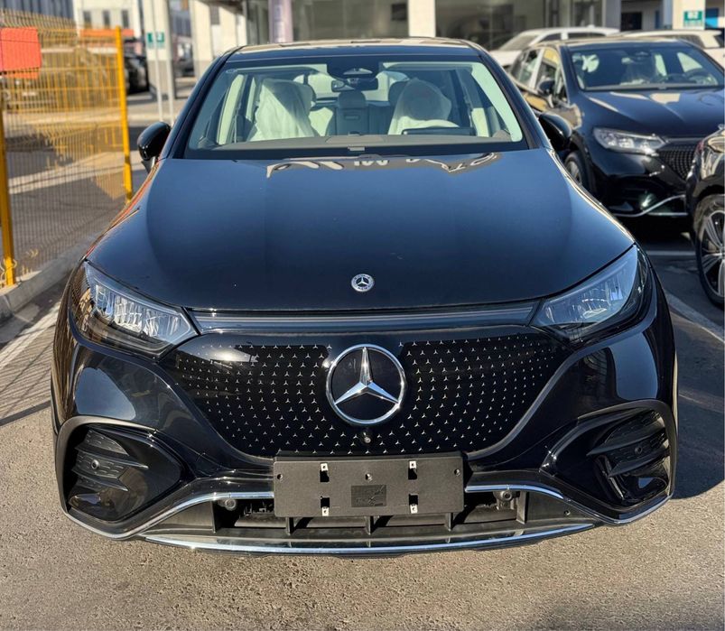 Mersedec Benz EQE 500 Lakshri