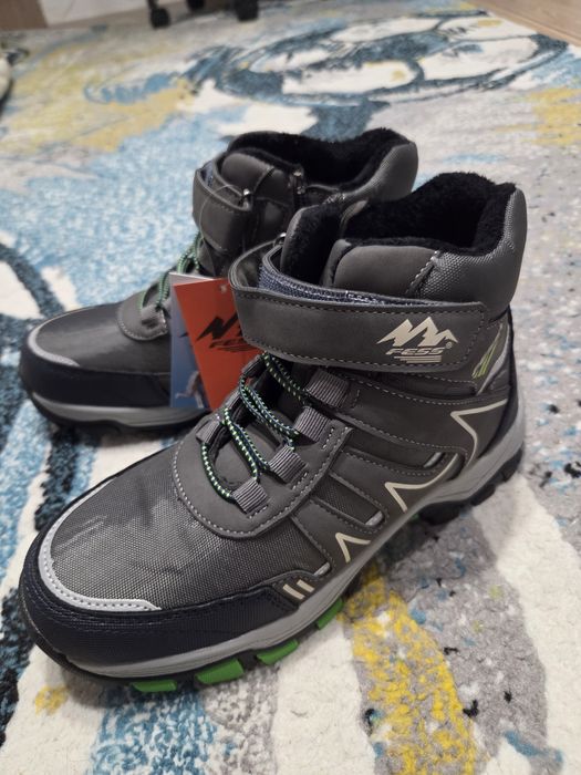 Ботинки осень-весна 36 размера на флисе