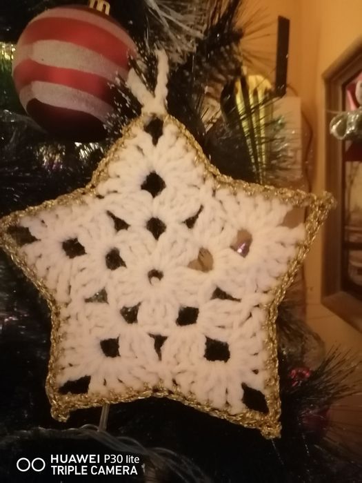 Ръчно изплетени коледни украси