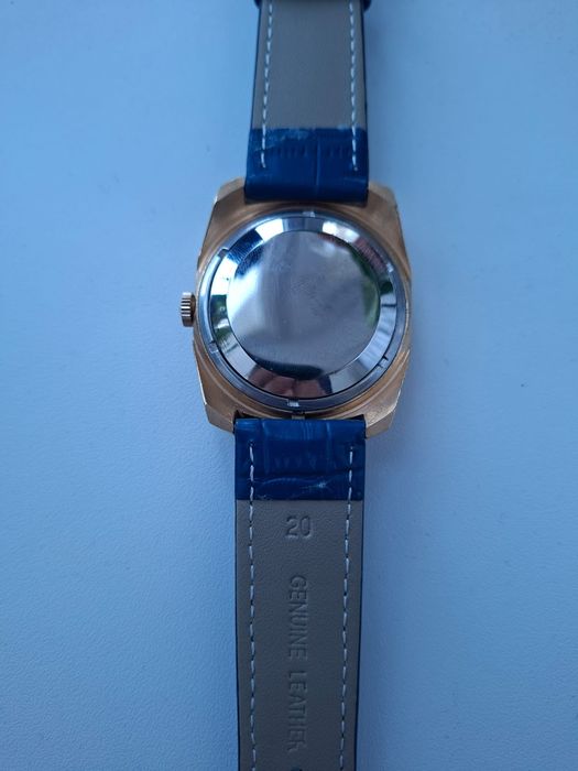 Продам часы СССР
